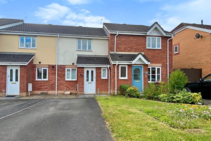 2 Bedroom House To Rent In Coed Mieri, Tyla Garw, Pontyclun, CF72
