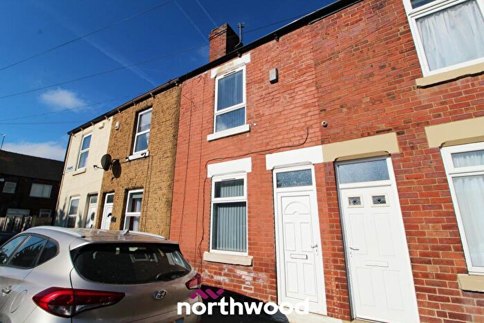 2 Bedroom Terraced House To Rent In Cross Bank, Balby, Doncaster, DN4