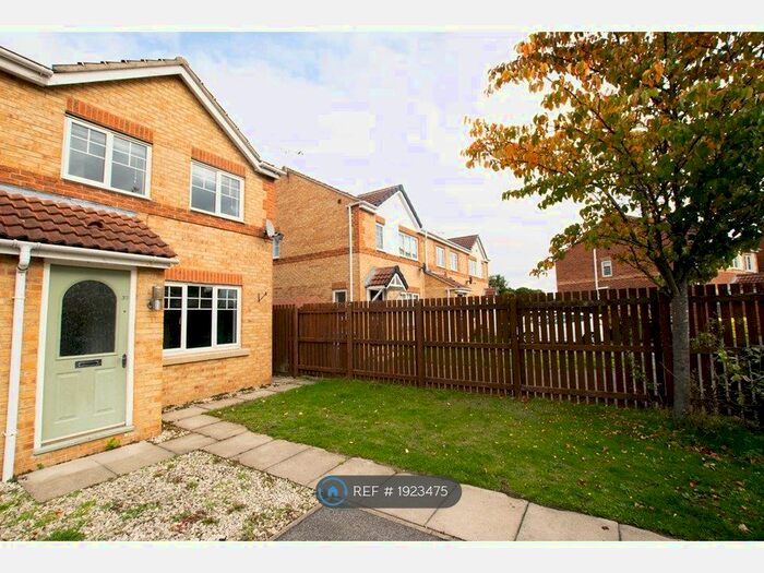 2 Bedroom Terraced House To Rent In Castle Avenue, Rossington, Doncaster, DN11