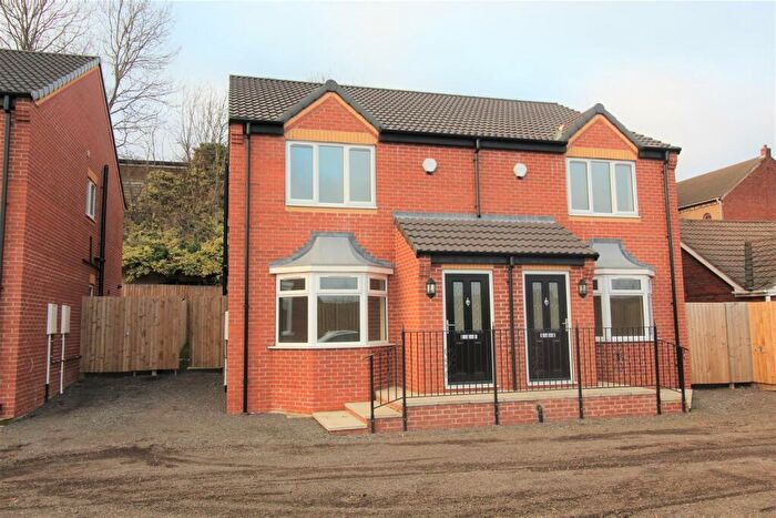 3 Bedroom Semi-Detached House To Rent In Carr Hill Court, Doncaster, DN4
