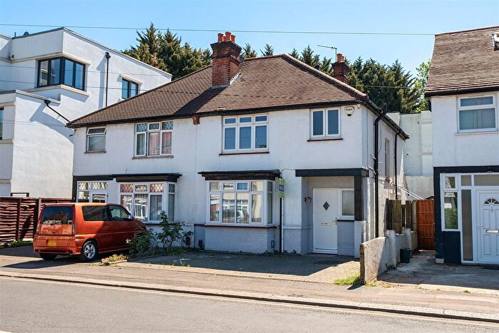3 Bedroom Semi Detached House For Sale In Chase Road, Epsom, KT19