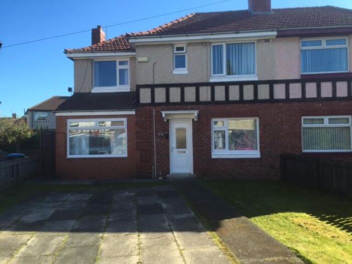 4 Bedroom House To Rent In Musgrave Gardens, Gilesgate, DH1