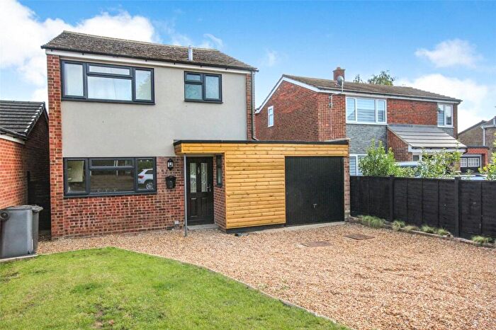 3 Bedroom Detached House For Sale In Fallowfield, Ampthill, Bedfordshire, MK45