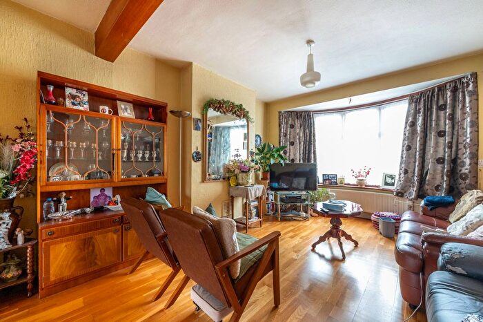 3 Bedroom Terraced House For Sale In Templeton Avenue, Chingford, London, E4