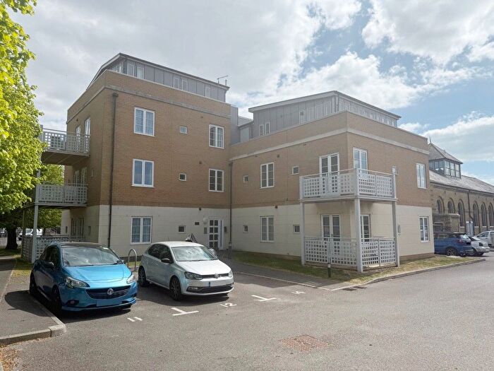 1 Bedroom Flat For Sale In Admiral House, St. Georges Walk, Gosport, Hampshire, PO12