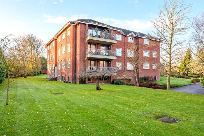 4 Bedroom Penthouse For Sale In Harrogate Road, Alwoodley, LS17