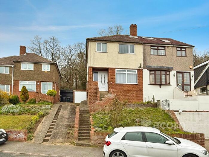 3 Bedroom Semi-Detached House To Rent In Coombfield Drive Dartford, DA2