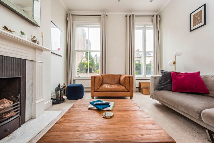 2 Bedroom Flat To Rent In Upper Richmond Road, London, SW15