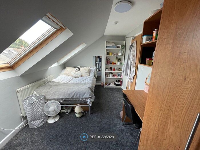 6 Bedroom Terraced House To Rent In Blenheim Road, Reading, RG1