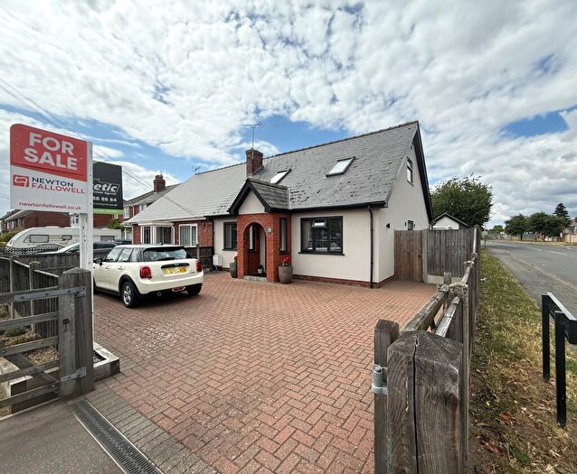 5 Bedroom Bungalow For Sale In Lincoln Road, North Hykeham, LN6