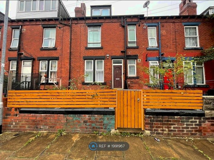 2 Bedroom Terraced House To Rent In Trentham Avenue, Leeds, LS11