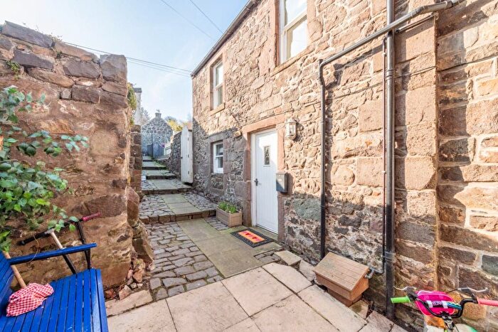 1 Bedroom Semi Detached House For Sale In High Street, Newburgh, Cupar, KY14