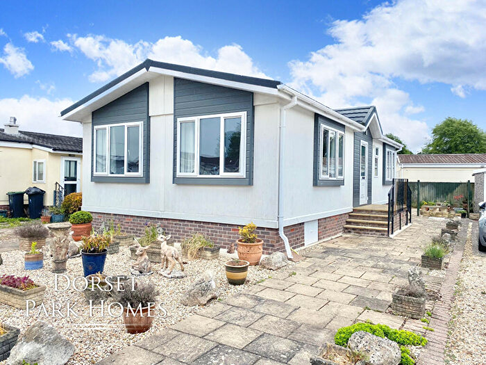 2 Bedroom Park Home For Sale In Oaklands Park, Crossways, Dorchester, Dorset, DT2