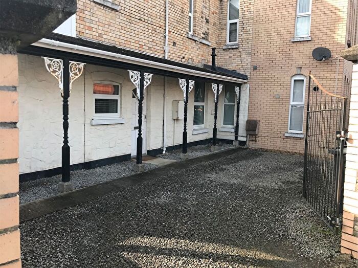 1 Bedroom Flat To Rent In Hills View, Barnstaple, EX32