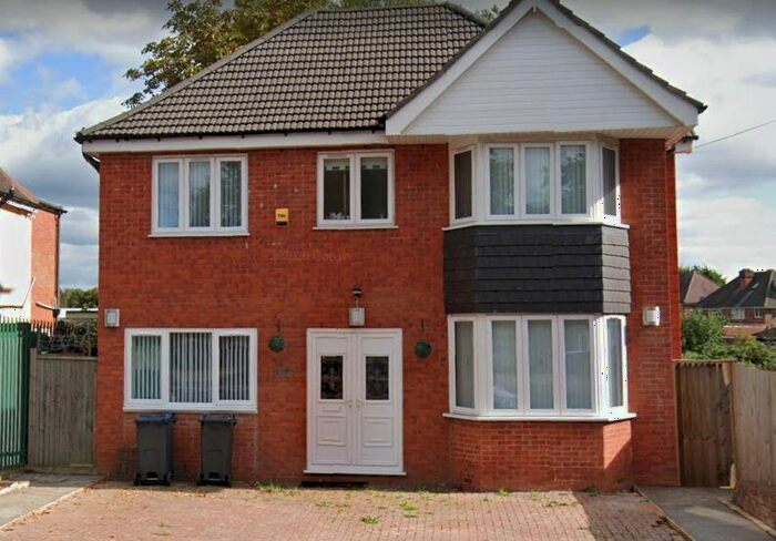 4 Bedroom House To Rent In Alum Rock Road, Washwood Heath, B8