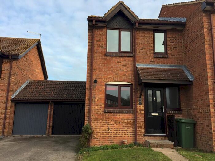 2 Bedroom Terraced House To Rent In Pelham Road, Thame, OX9