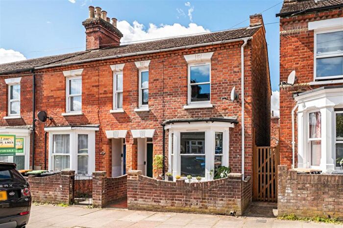 3 Bedroom End Of Terrace House For Sale In Salisbury Street, Bedford, MK41