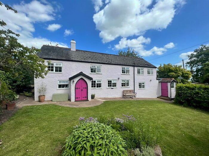 2 Bedroom Detached House For Sale In New Road, Popes Hill, Newnham, GL14