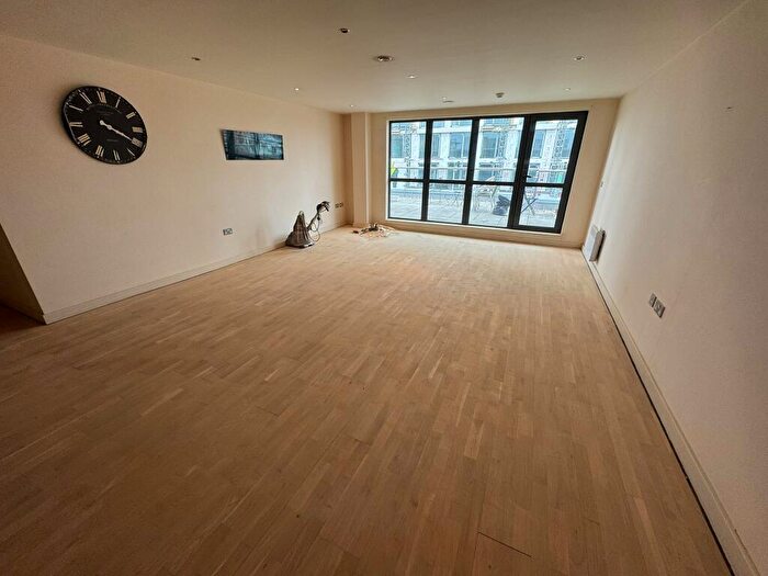2 Bedroom Flat To Rent In The Reach, Leeds Street, L3