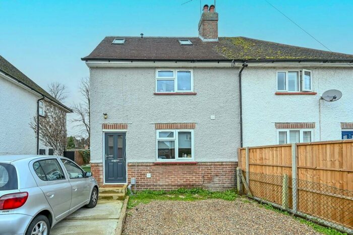 6 Bedroom Semi-Detached House To Rent In Cedar Way, Guildford, GU1