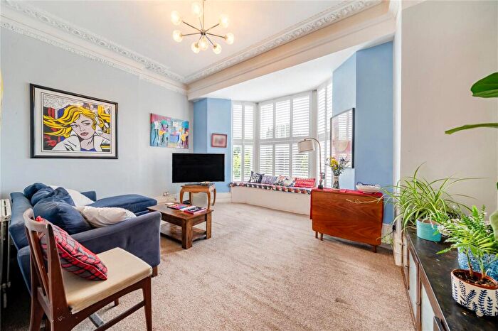 2 Bedroom Apartment For Sale In Manor Mount, London, SE23