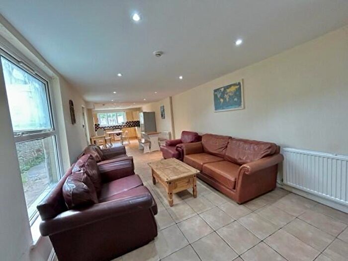 13 Bedroom House Of Multiple Occupation To Rent In Glynrhondda Street, Cardiff(City), CF24