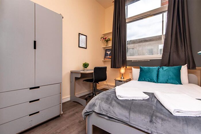 4 Bedroom Apartment To Rent In Equitable House, South Parade, NG1