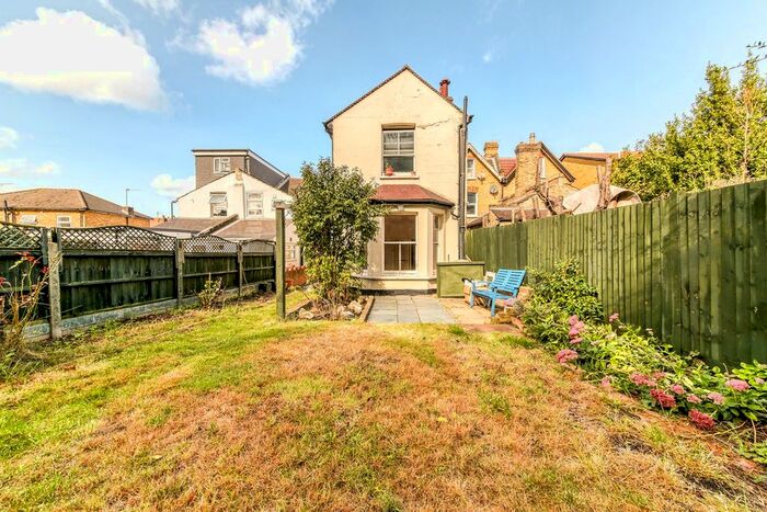 2 Bedroom Maisonette To Rent In Beulah Road, Thornton Heath, CR7