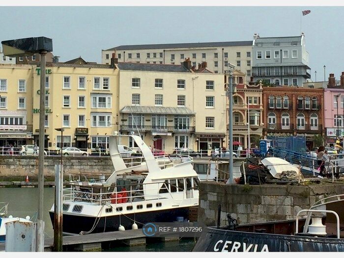 2 Bedroom Flat To Rent In Harbour Parade, Ramsgate, CT11