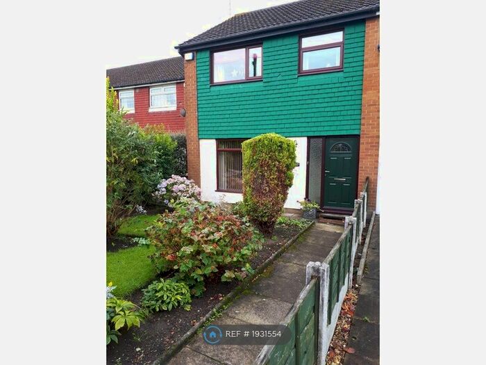 3 Bedroom Semi-Detached House To Rent In Schofield Street, Heywood, OL10
