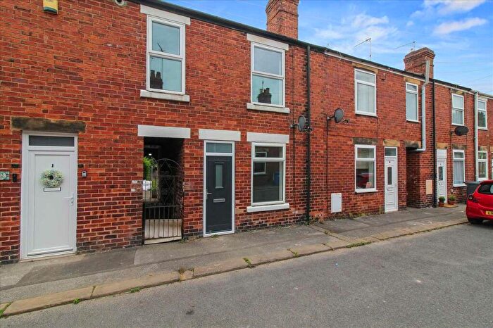 3 Bedroom House To Rent In Sherwood Street, Chesterfield, S40