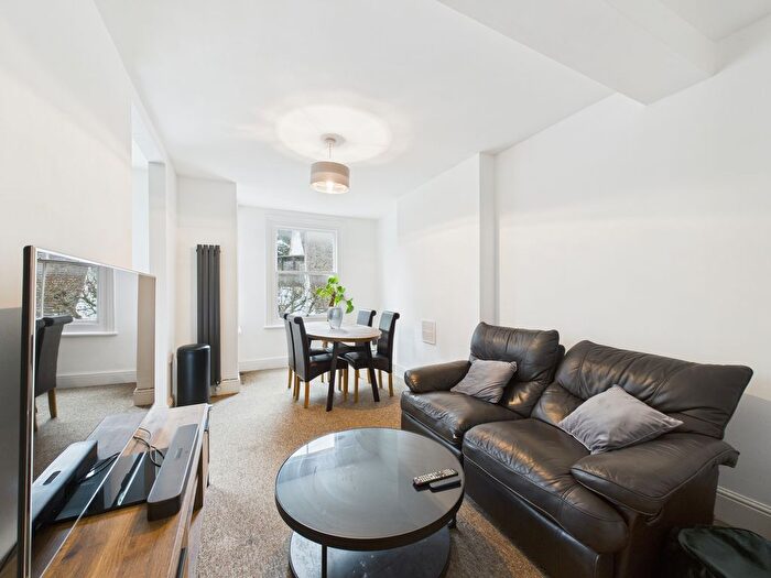 2 Bedroom Flat To Rent In Shakespeare Road, Worthing, BN11