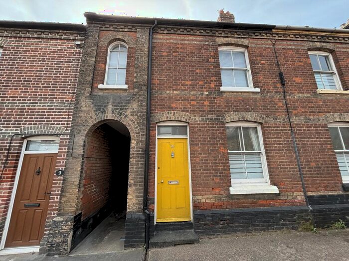 2 Bedroom Terraced House To Rent In West Street, Cromer, NR27