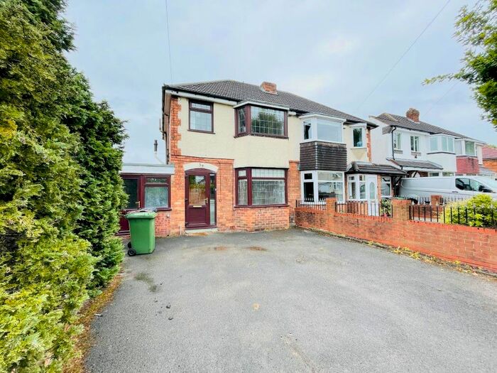 3 Bedroom Semi-Detached House To Rent In Irving Road, Solihull, B92