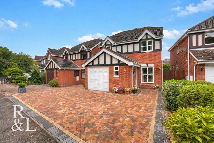 3 Bedroom Detached House For Sale In Greenfield Road, Measham, Swadlincote, DE12