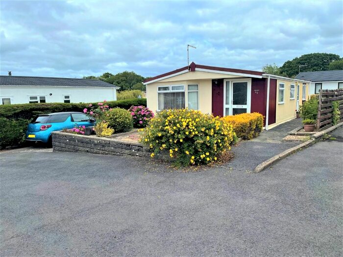 2 Bedroom Mobile/park Home For Sale In Cannisland Park, Parkmill, Swansea, SA3