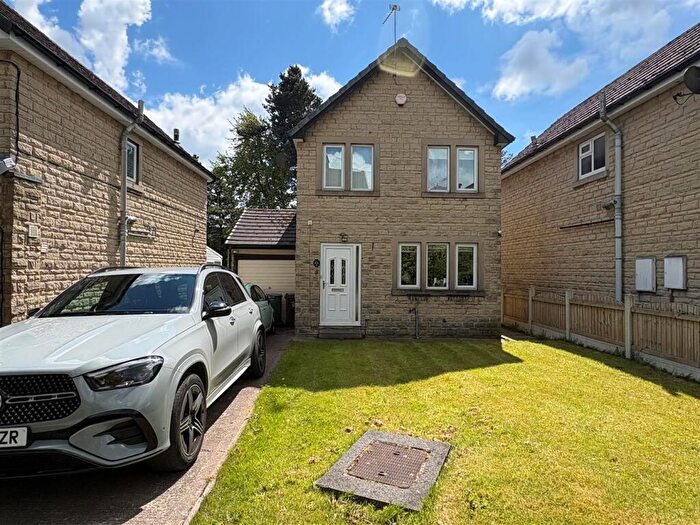 4 Bedroom Detached House For Sale In High Wicken Close, Thornton, Bradford, BD13