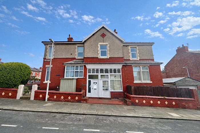 1 Bedroom Apartment For Sale In Maple Avenue, Stanley Park, FY3