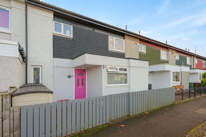 4 Bedroom Terraced House For Sale In Pine Grove, Livingston, EH54