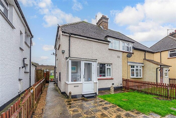3 Bedroom Semi Detached House For Sale In Green Street Green Road, Dartford, Kent, DA2