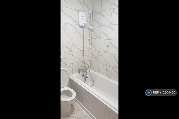 1 Bedroom Flat To Rent In Frobisher Road, Erith, DA8