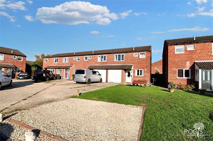 3 Bedroom End Of Terrace House For Sale In Ennerdale Way, Thatcham, Berkshire, RG19