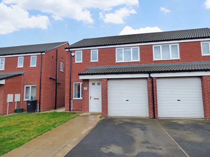3 Bedroom Property To Rent In Grange Way, Durham, DH6