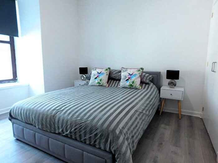 3 Bedroom Flat To Rent In St Andrews Street, City Centre, Aberdeen, AB25