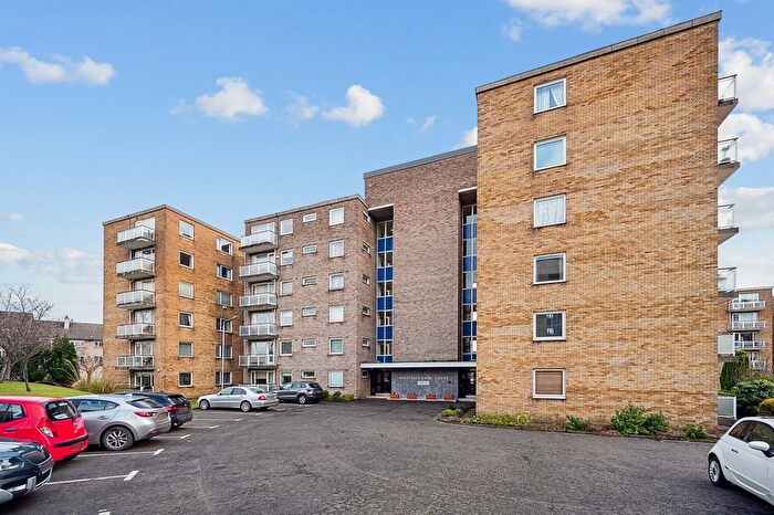 3 Bedroom Flat To Rent In Whittingehame Court, Kelvindale, Glasgow, G12