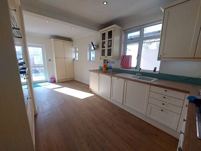 4 Bedroom Detached Bungalow To Rent In Portland Gardens, RM6