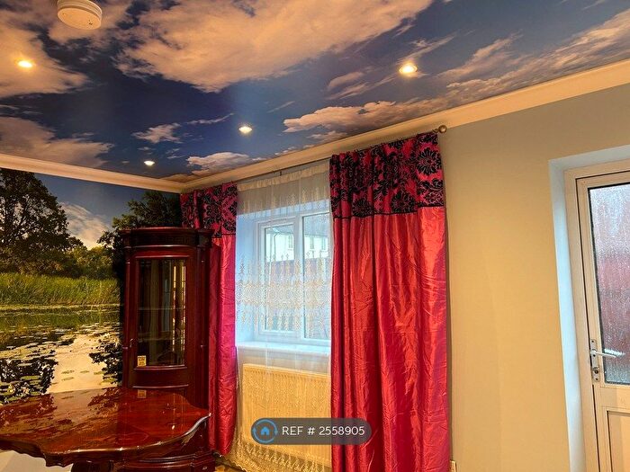 4 Bedroom Terraced House To Rent In Banstock Road, Edgware, HA8