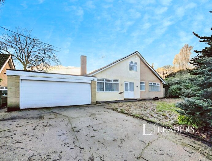 4 Bedroom Bungalow For Sale In The Links, Mansfield, Nottinghamshire, NG18