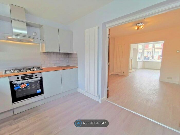 3 Bedroom Semi-Detached House To Rent In Bosworth Road, Birmingham, B26