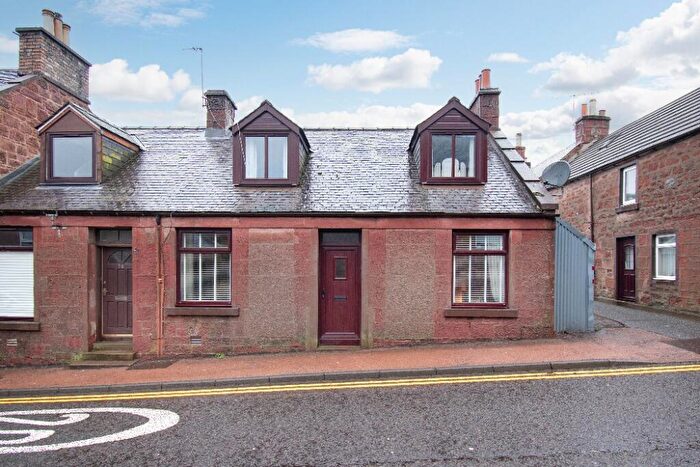 3 Bedroom Terraced House For Sale In Roods, Kirriemuir, Angus, DD8
